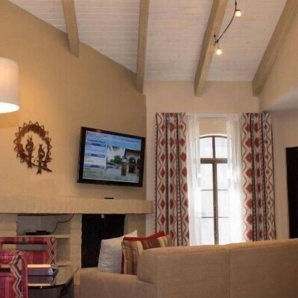 Vibrant Studio with Pool & Garden at Scottsdale Camelback Resort