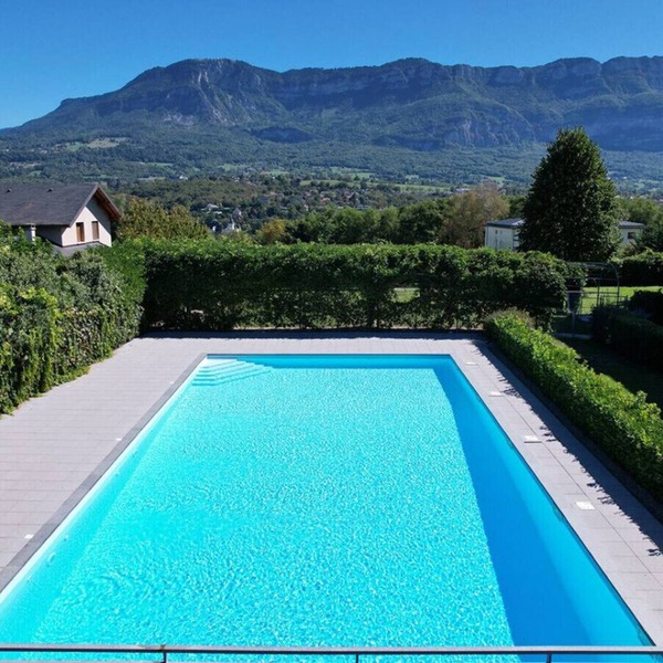 Villa 180 m² 4 chambres, piscine et stationnement