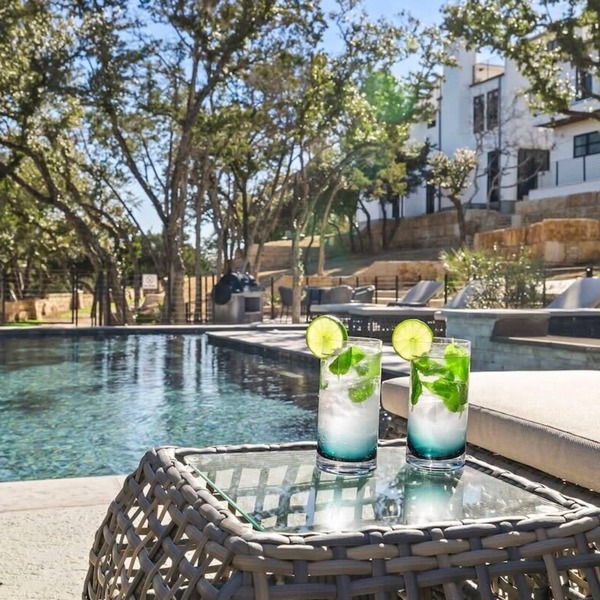 Villa 2 | 2BR | Firepit | Pool | Hot tub |Cornhole