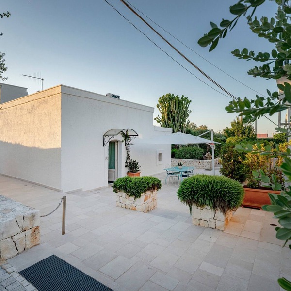 Villa 'A Casa Di Antonia' with Private Terrace, Wi-Fi, and Air Conditioning