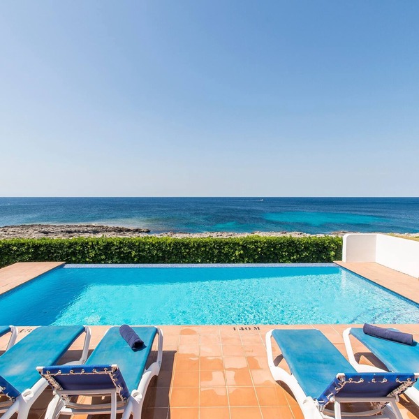 Villa 'Arcola' with Sea View, Wi-Fi and Air Conditioning
