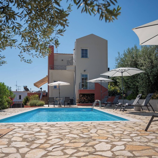 Villa Artia - Subtle elegance in a seaside village