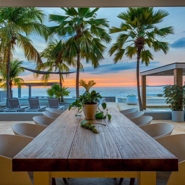 Villa Atlantis