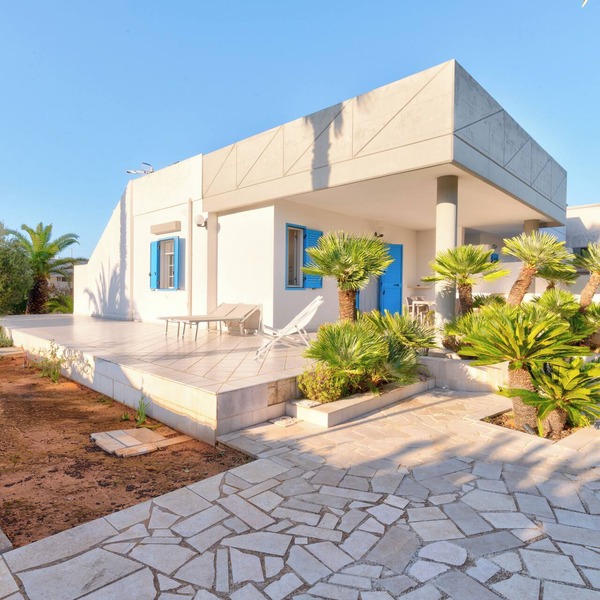 Villa-Balcony-Private Bathroom