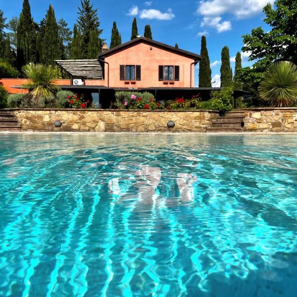 Villa Barbarella with pool and tennis court