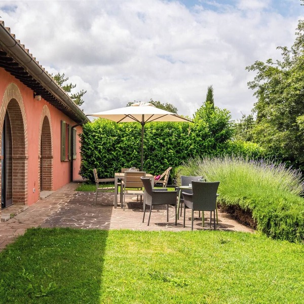 Villa Basilico - Cignella Resort Chalet in Tuscany