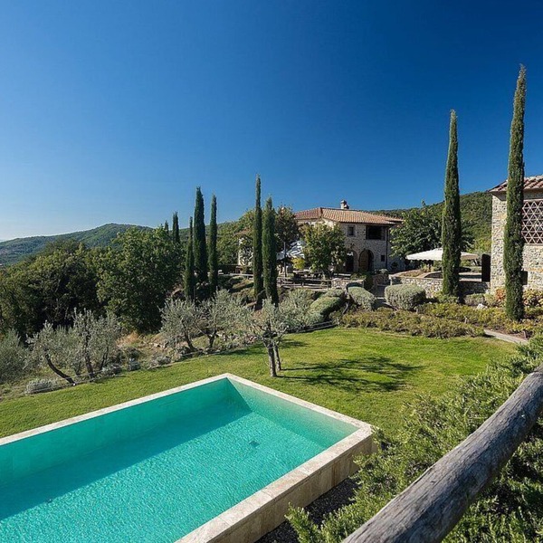 Villa Bellamia: A splendid two-story villa surrounded by the greenery, with Free WI-FI.