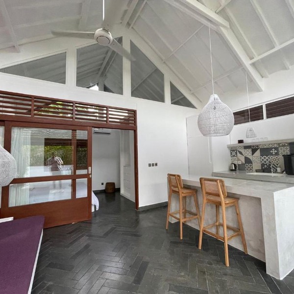 Villa Black 2