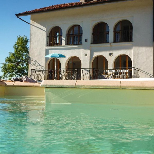 Villa Cadenza
