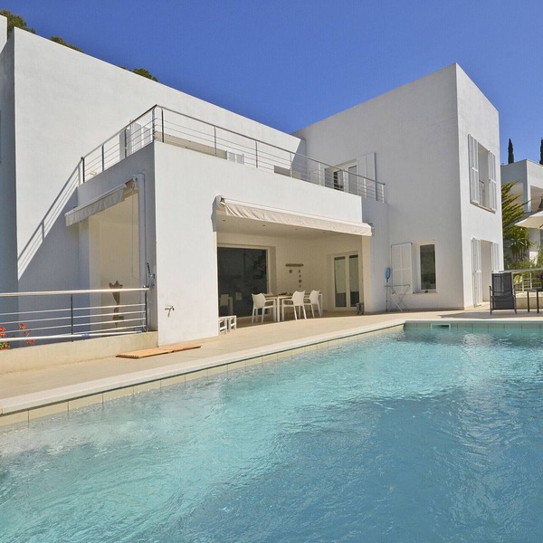 Villa Carritx, modern swimingpool house near the sea in Mallorca
