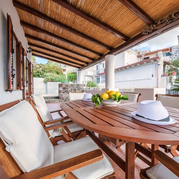 Villa Casa Gialla – Aeolian Apartment