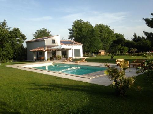 Villa charmante à Eyragues avec piscine privée
