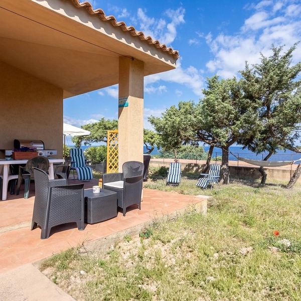 Villa 'Chiara' with sea view, Wi-Fi and air conditioning