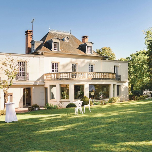 Villa Clairemaison – Private French Estate with Pool, Spa & Tennis near Paris
