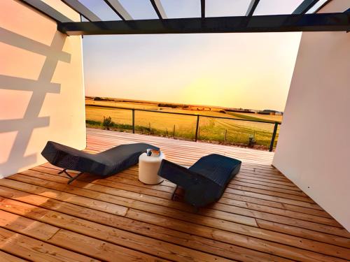 Villa d'architecte neuve 8 pers, 4 ch, jardin clos, terrasse, pétanque