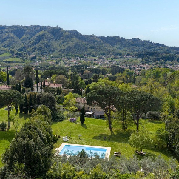 Villa delle Silerchie 10, Emma Villas