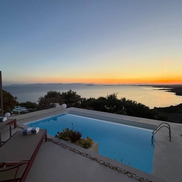 Villa 'Dimora Egle' with Private Terrace, Wi-Fi and Air Conditioning
