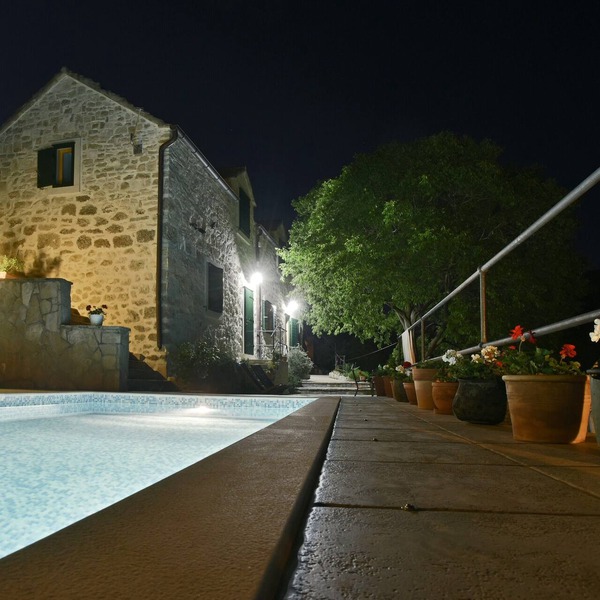 Villa Dol-Three Bedroom Villa with Pool