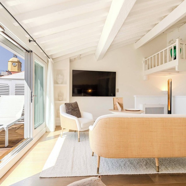 Villa du Prince de Lignac | 5-star Hotel Services at Le Yaca