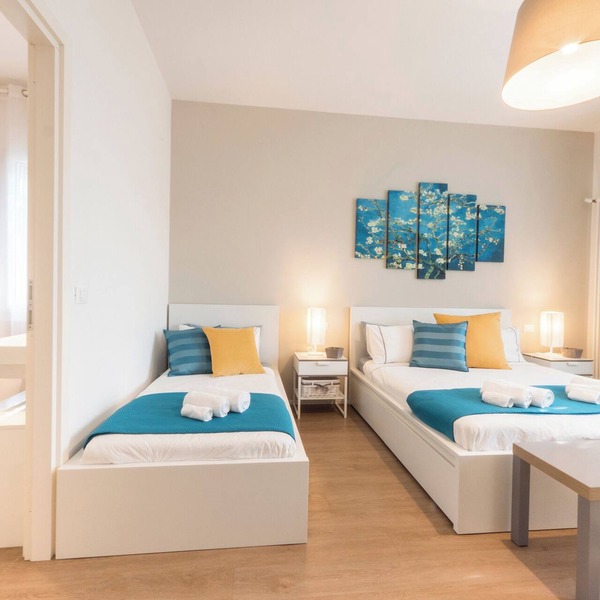 VILLA DUE GIARDINI Appartamento tre camere da letto ciascuna con bagno privato