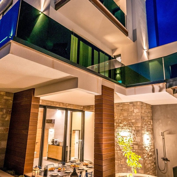 Villa Emotha-Five Bedroom villa with Pool