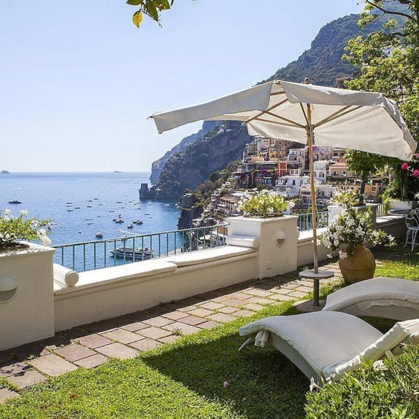 Villa Galene: An elegant and welcoming two-story villa located in the center of Positano, with Free WI-FI.