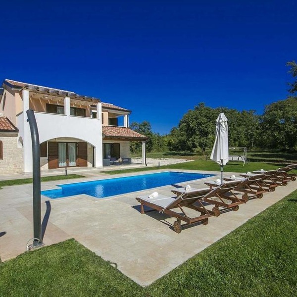 Villa Genia 2