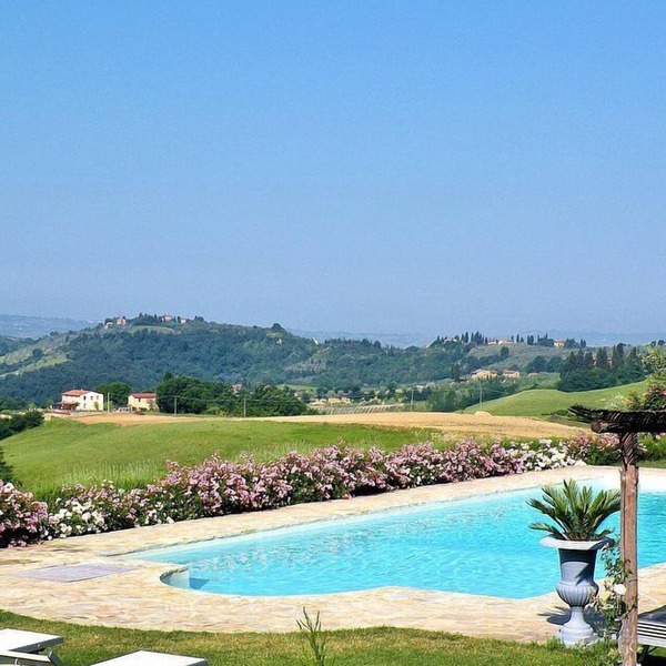 Villa Gilia E: An elegant two-story independent house surrounded by the greenery, with Free WI-FI.