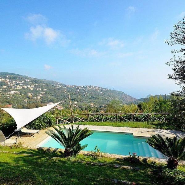 Villa Gitana: A welcoming two-story villa which faces the sun and the sea, with Free WI-FI.