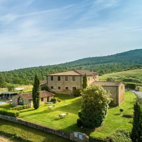 Villa in Rapale with 9 bedrooms sleeps 20