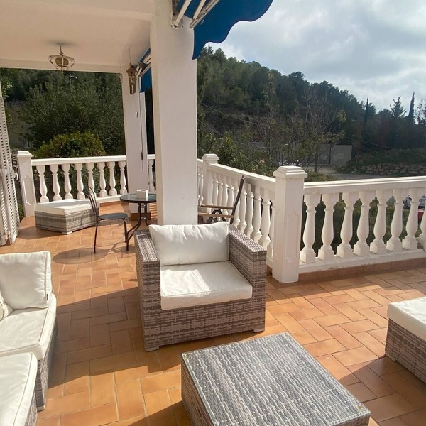Villa in Sitges with private pool. Ideal for families.