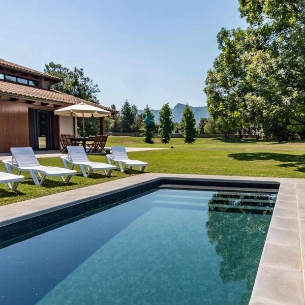 Villa 'La Solfa' with Mountain Views, Wi-Fi and Air Conditioning