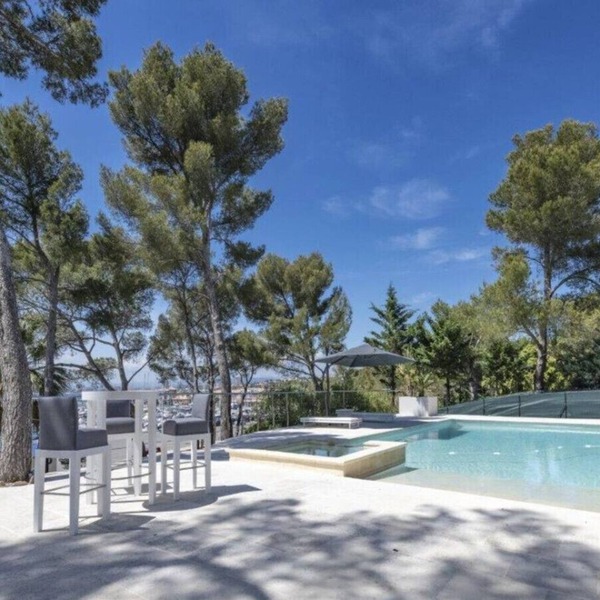 Villa les Romarins at the port of Santa Lucia by Sea View Property Rental
