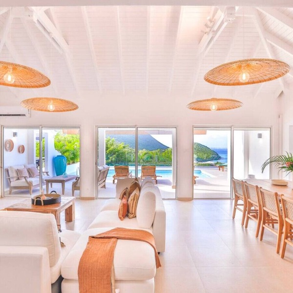 Villa Lily Blue: Spacious and Elegant, Heated Pool, Sea View, 4 Bedrooms