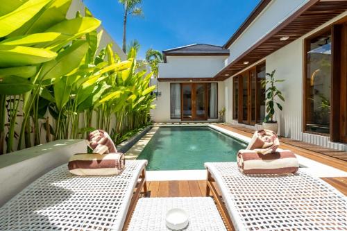 Villa Luna by Elysian - Brand New 2BR Villa with Pool in Kerobokan