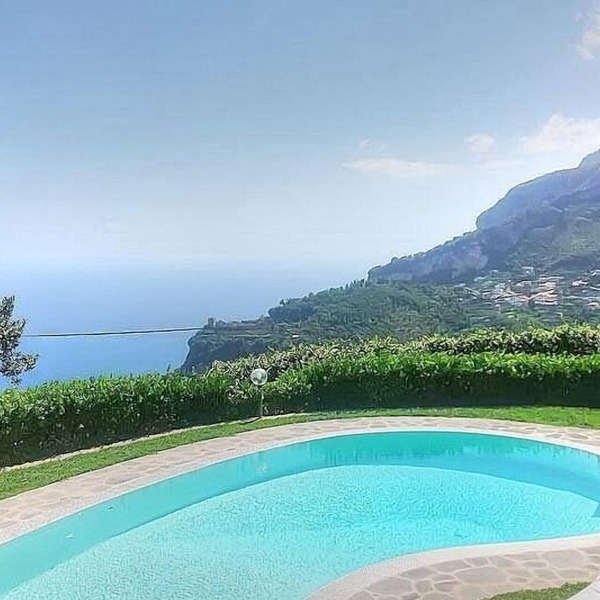 Villa Mabella: A bright and elegant three-story historical villa located on a hillside, facing the sea, with Free WI-FI.