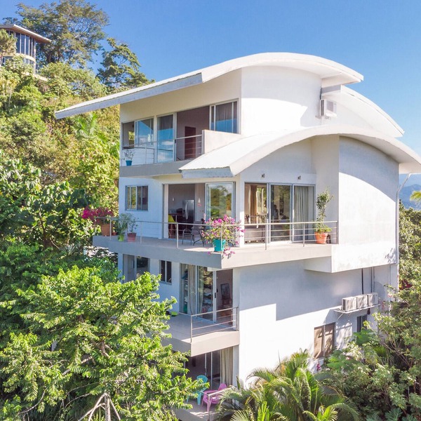 Villa Mar y Sol: 4 Independent Apartments in Quiet, Natural Area w/wildlife!
