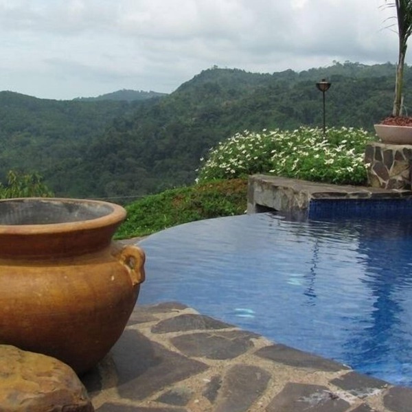 Villa Mountain Serenity, beautiful panoramic valley and distant ocean views!