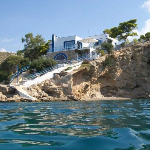 Villa Nikolitsa with privet beach