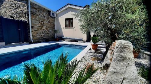 Villa Nostalgia - with private heated pool, jacuzzi and sauna