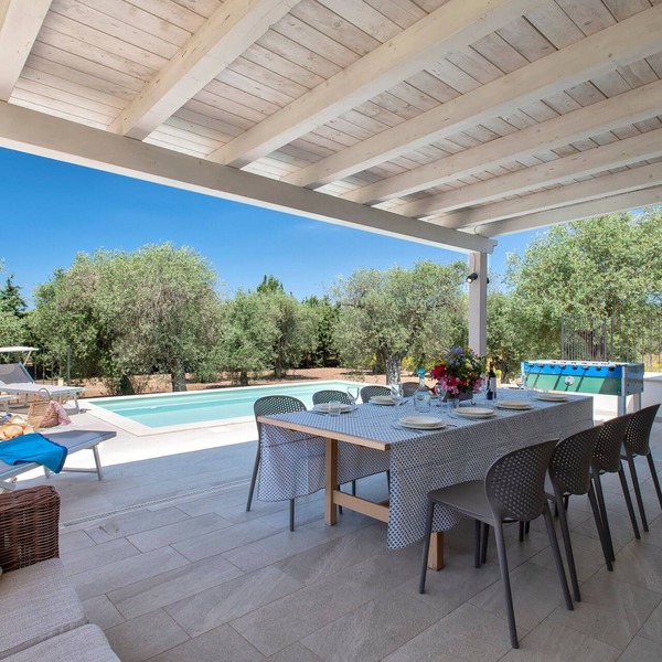Villa 'Olivetta' with private pool, Wi-Fi and air conditioning
