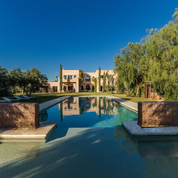 Villa on one hectare with large private swimming pool, very close to Marrakech