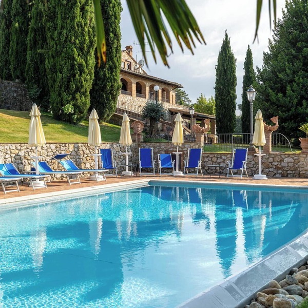 Villa Osservatorio for up to 11 with private pool, 15mins to San Gimignano