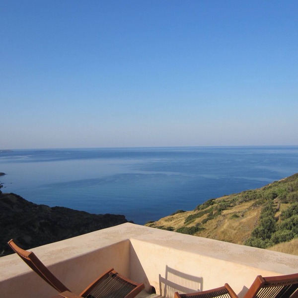 Villa overlooking the sea