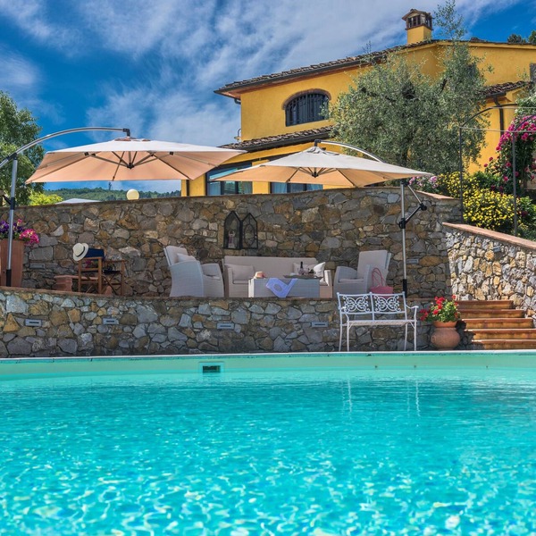 Villa 'Podere Bucigattolo' with Private Pool, Wi-Fi and Air Conditioning
