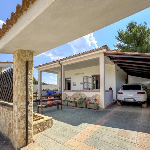 Villa Poseidon clima e parking