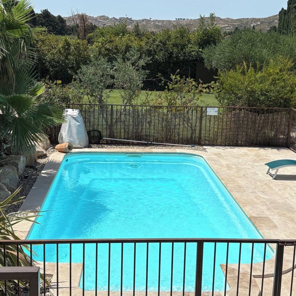 Villa quiet, air-conditioned, heated pool, Sauna, between Saint Remy & Avignon. 4 *