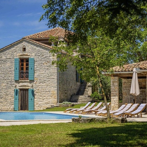Villa Salambati 9 * 20000 m2 estate, private pool, BBQ, free WiFi