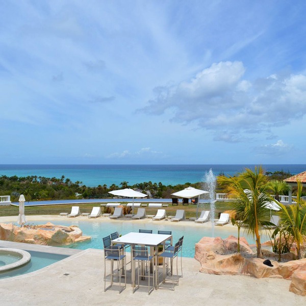 Villa Sandyline - Prestigious serviced villa with breathtaking ocean views