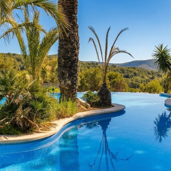 Villa Sitges Corfou. 30 minutes walk to the beach. Warm and welcoming. View.